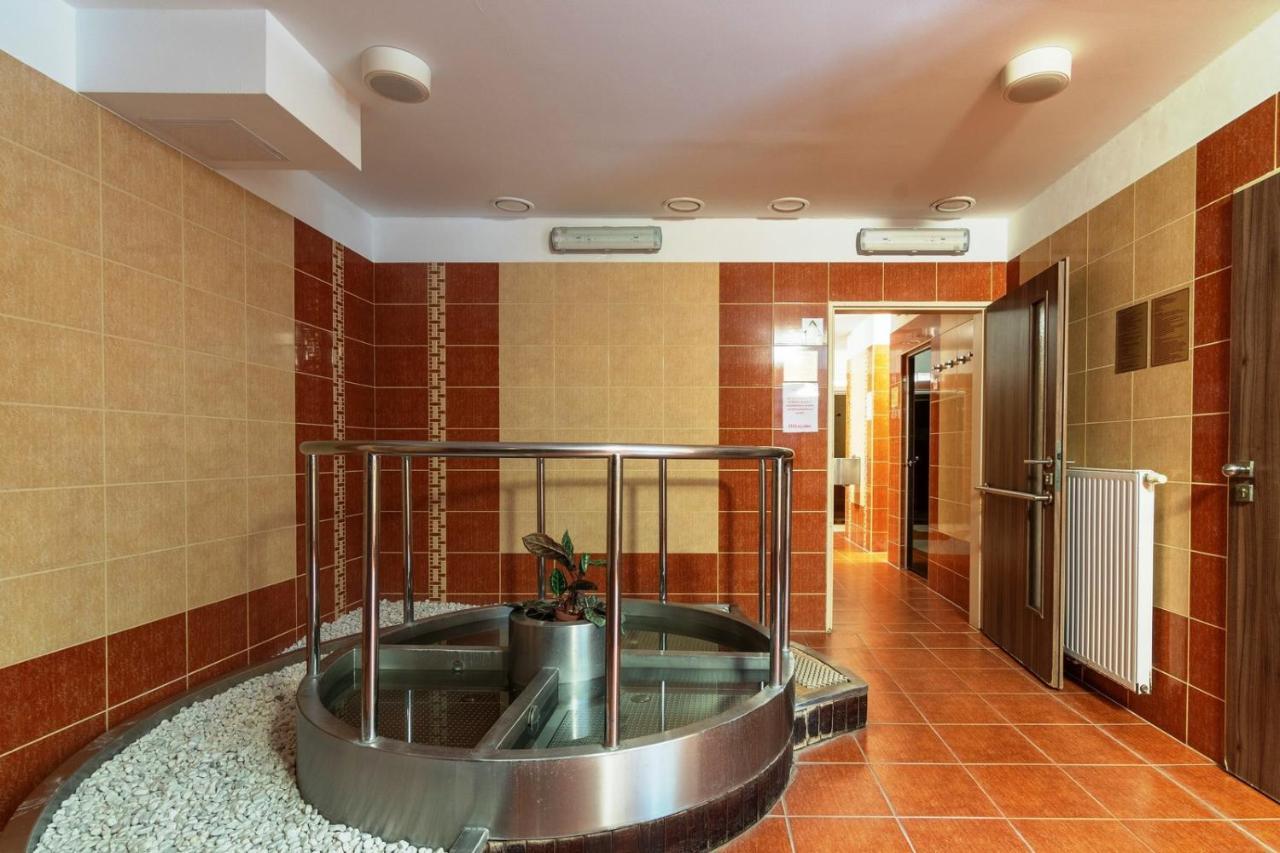 Horní Lomná Wellness Hotel Pod Kycmolem מראה חיצוני תמונה
