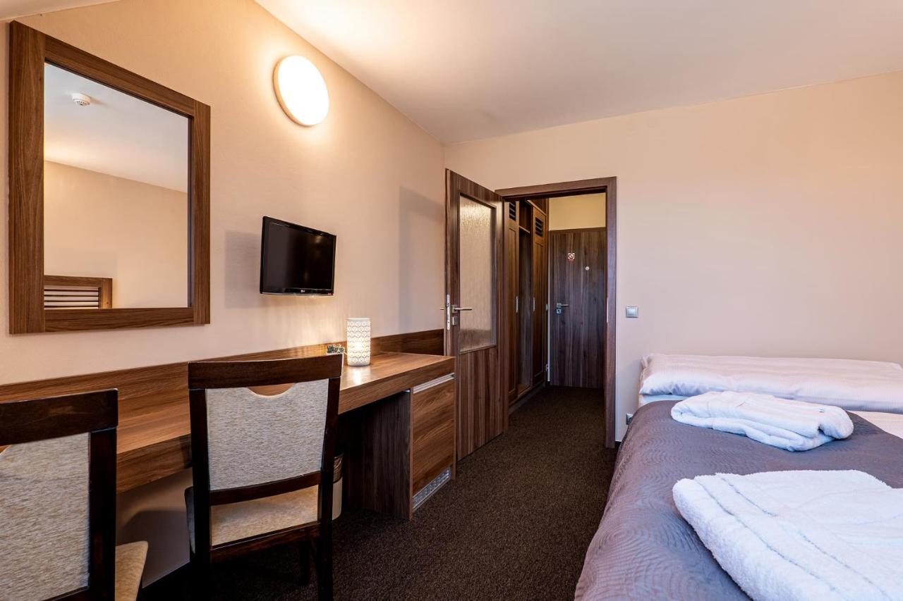 Horní Lomná Wellness Hotel Pod Kycmolem מראה חיצוני תמונה