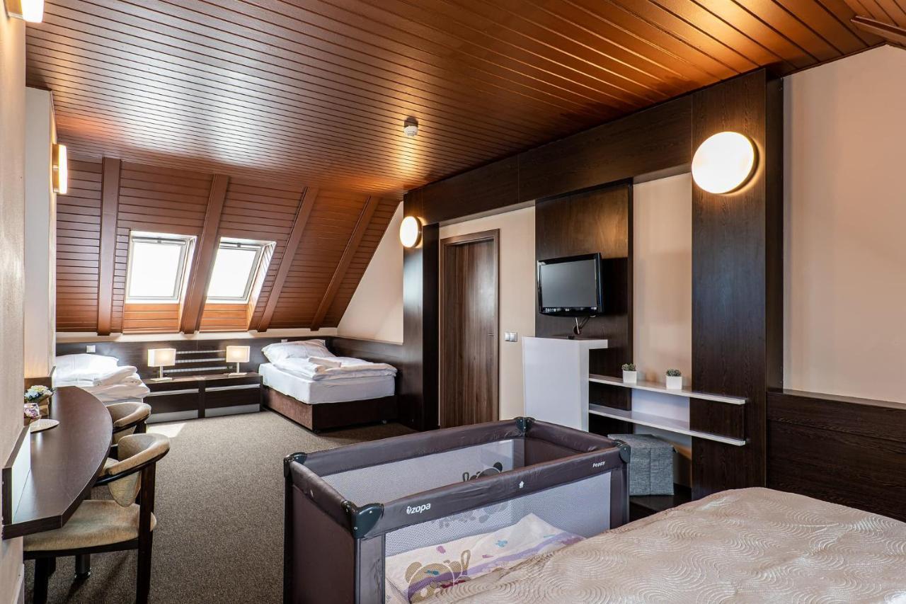 Horní Lomná Wellness Hotel Pod Kycmolem מראה חיצוני תמונה