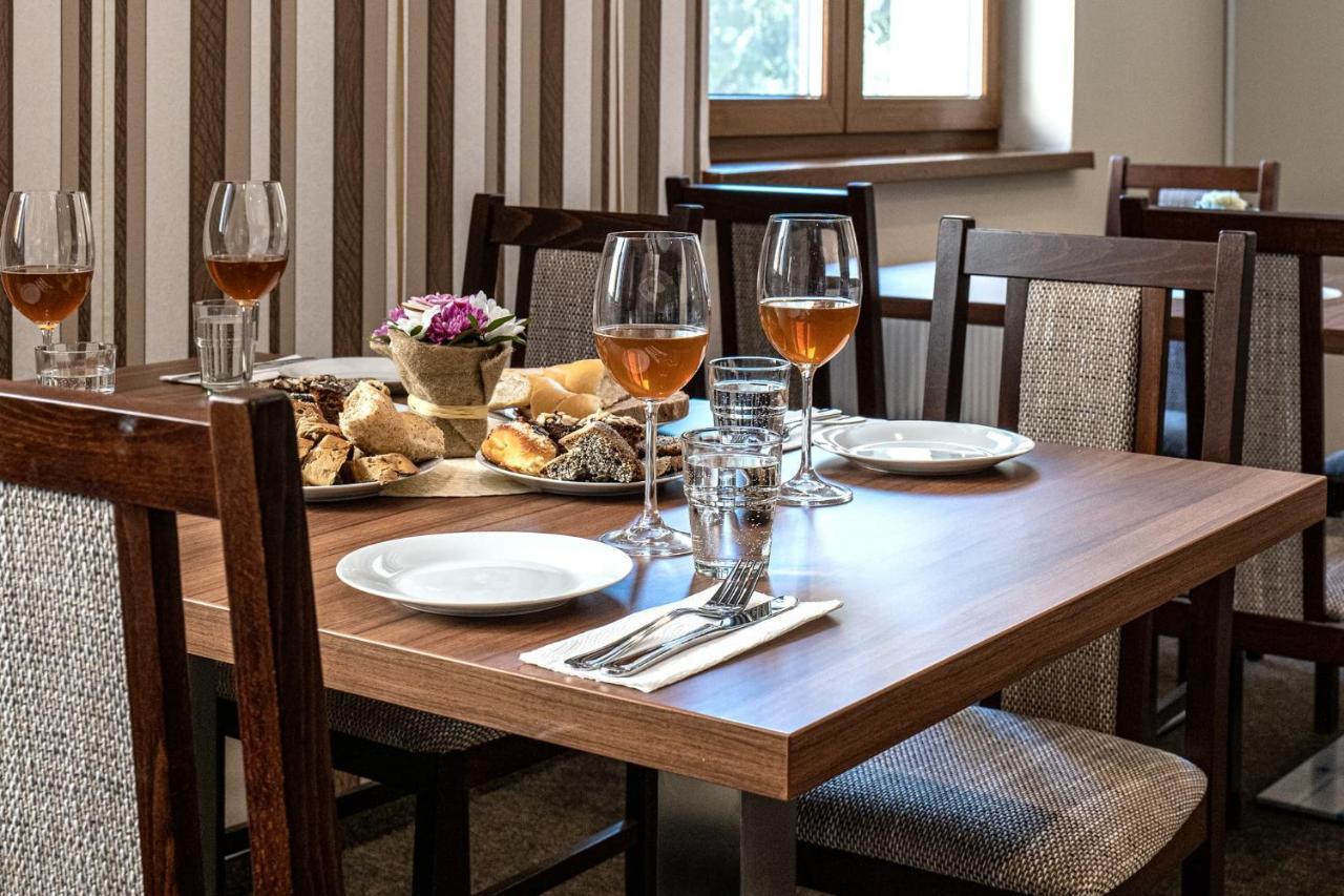 Horní Lomná Wellness Hotel Pod Kycmolem מראה חיצוני תמונה