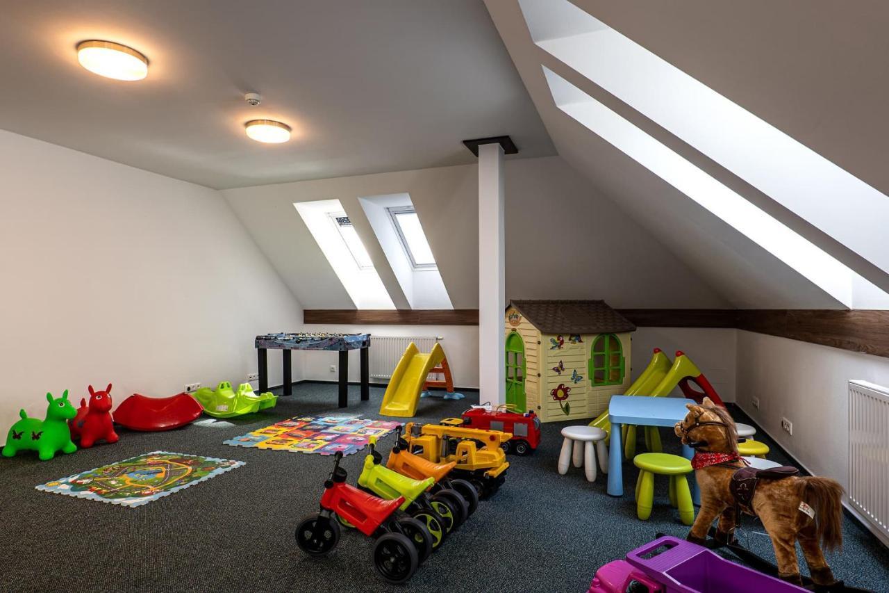 Horní Lomná Wellness Hotel Pod Kycmolem מראה חיצוני תמונה